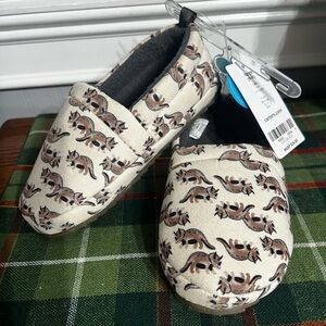 NWT-Carters Dinosaur Boys Slippers